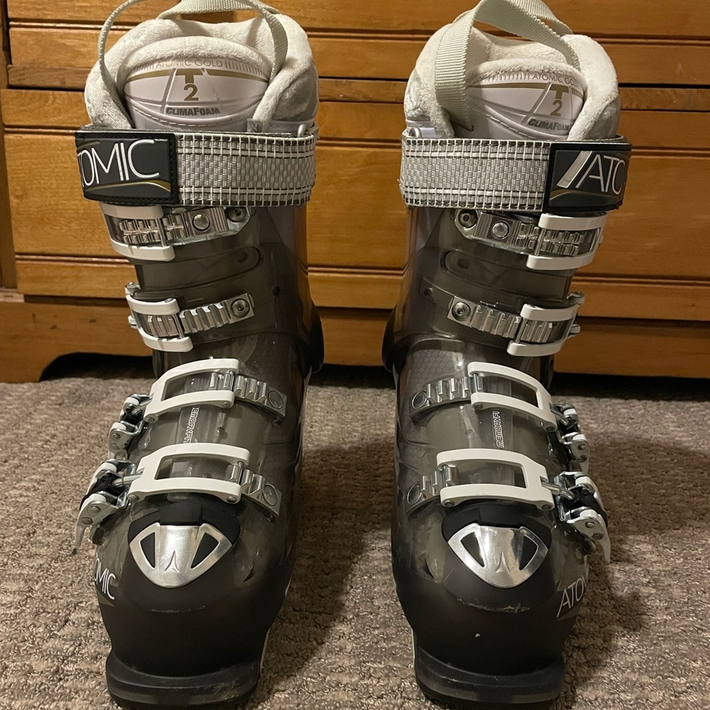Women’s Atomic Hawx 2.0 Ski boots